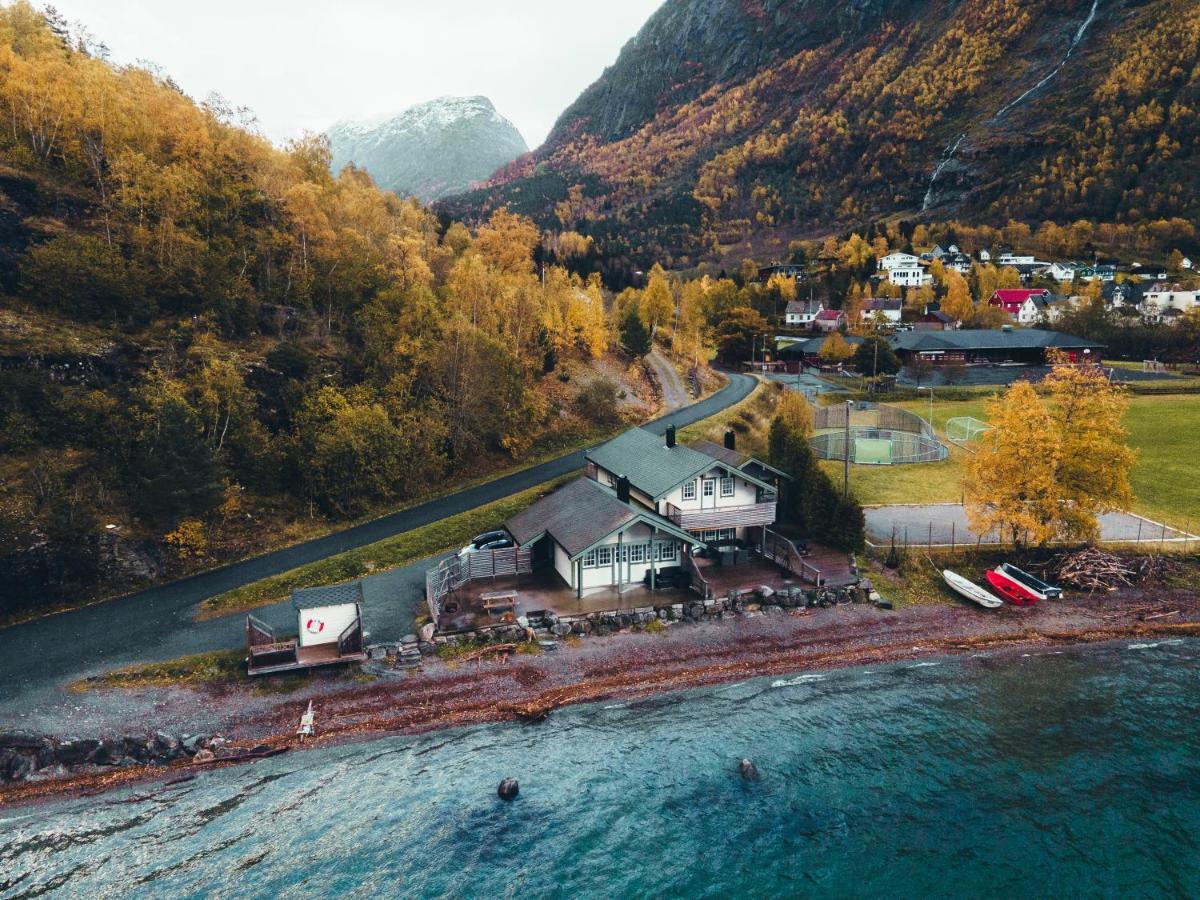 Villa Vollsnes Feriehus Hjelle Exterior foto